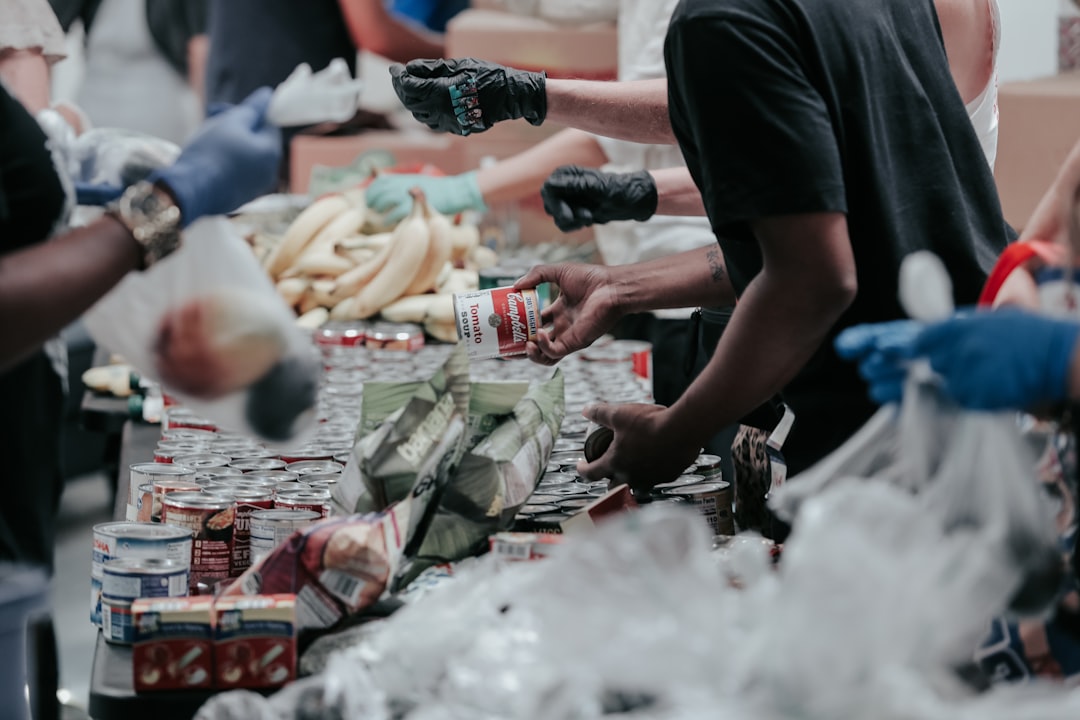 Guide on volunteering with The Salvation Army in St. Louis during the holiday season